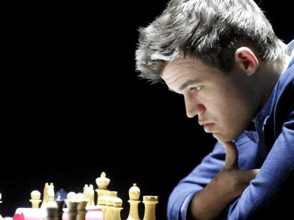 Replying to @High IQ Chess Magnus Carlsen Vs super talent